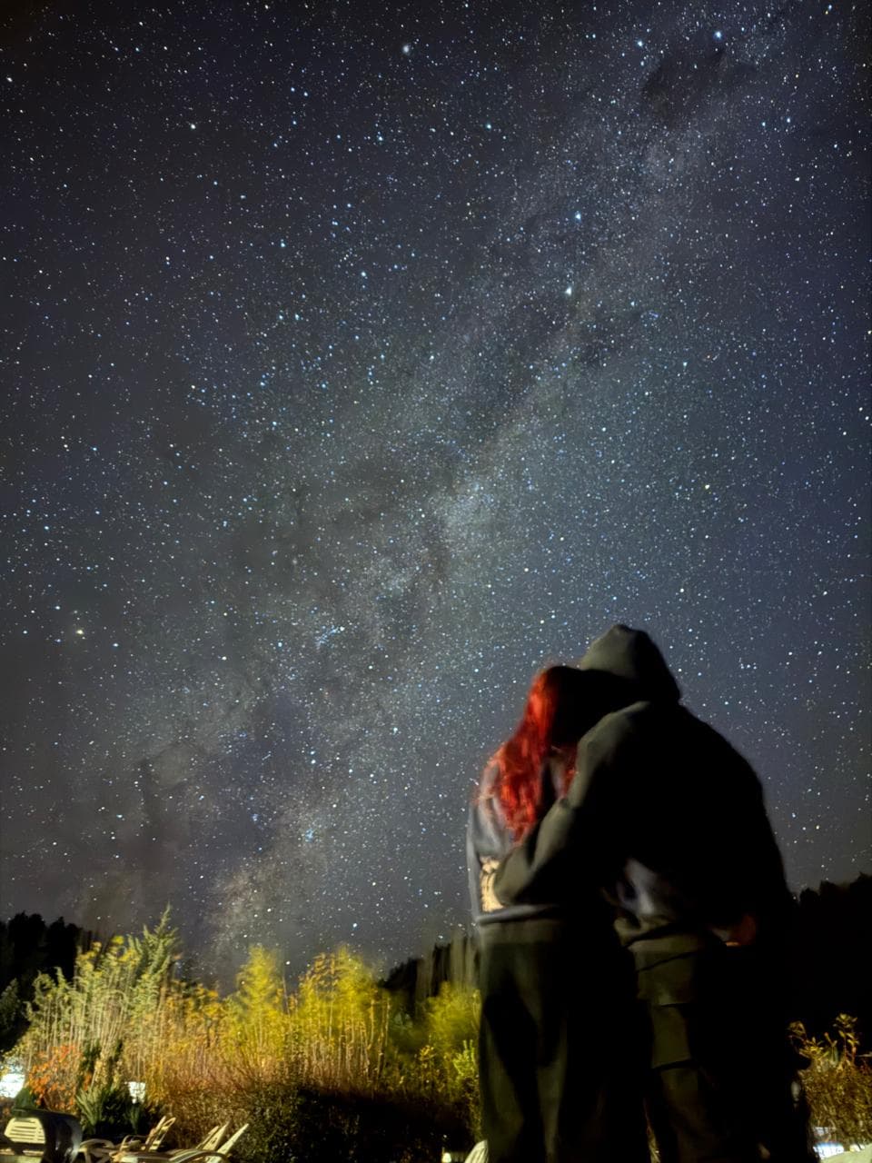 Javi y Maxi mirando las estrellas